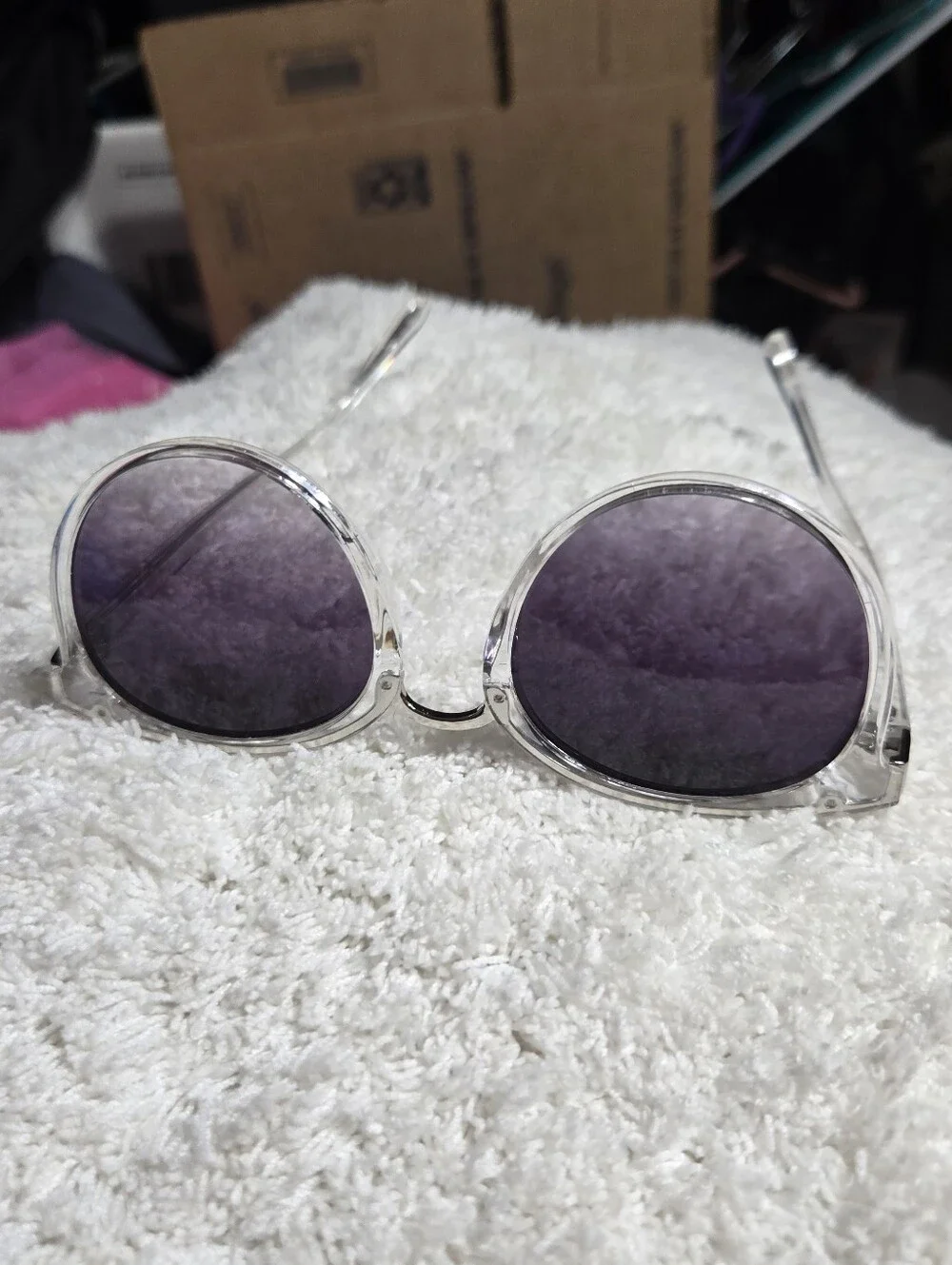 City Shades Women Round Lenses With Clear Frames